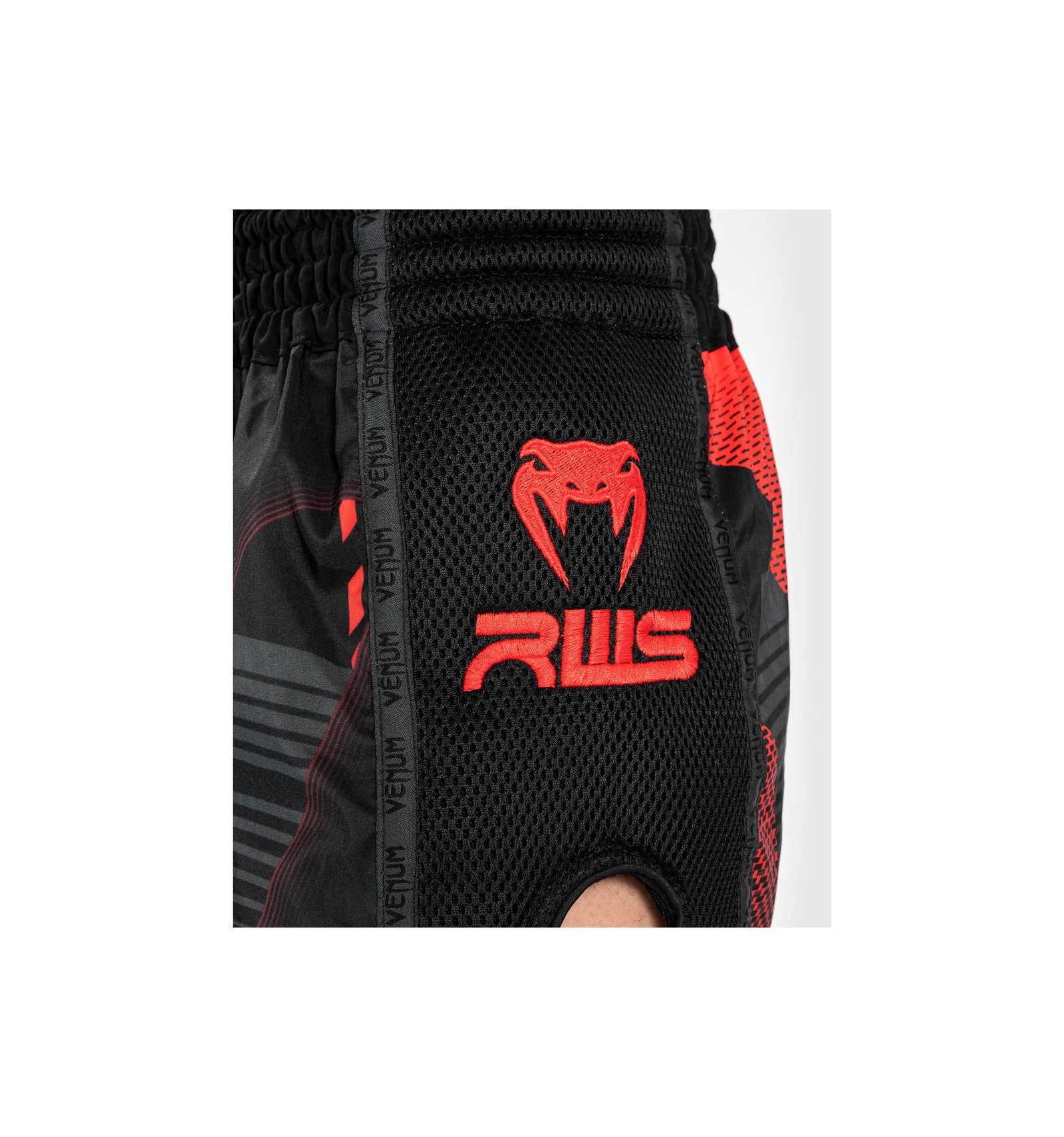 Bushido Artes Marciales - TOBILLERAS RWS KONTACT VENUM Valor: 22.000 Talla:  Única Color: Black/Red El Raja World Series (RWS) es un torneo de Muay Thai  nacido en Bangkok en julio de 2022.