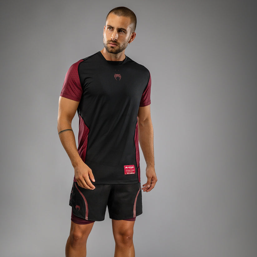venum polera assassin's creed negra