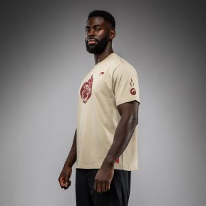 venum polera assassin's creed crema