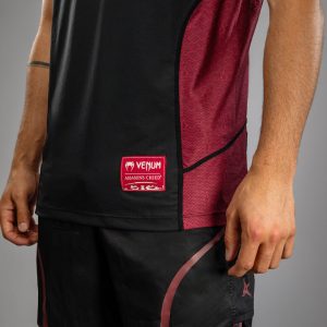 venum polera assassin's creed negra